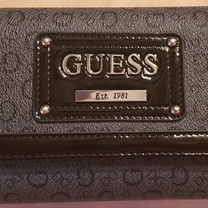 Guess Wallet